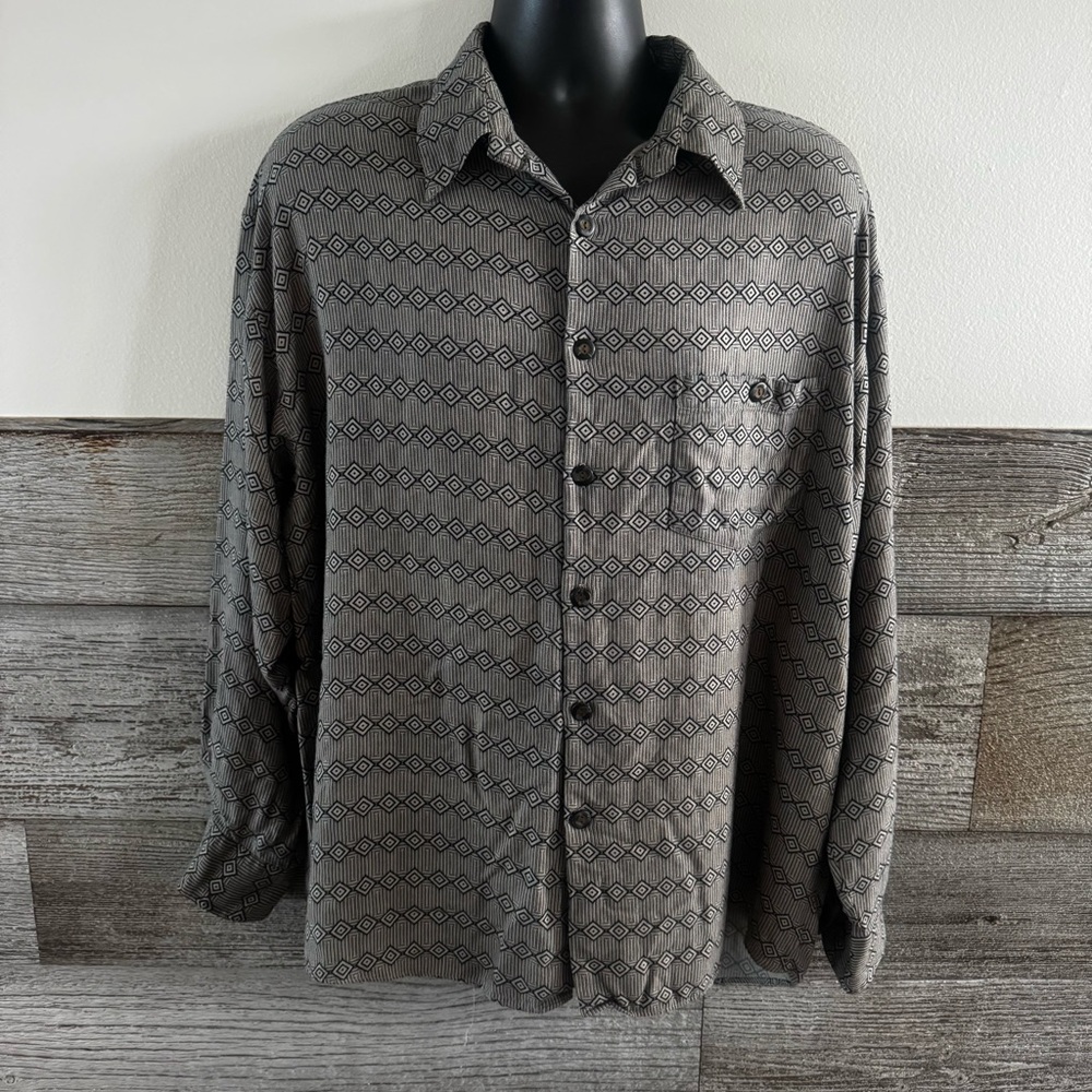 Vintage Chevallier button down print shirt Made in Korea Size XL (C1)